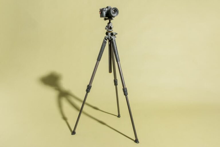 tripods 2048px 6180